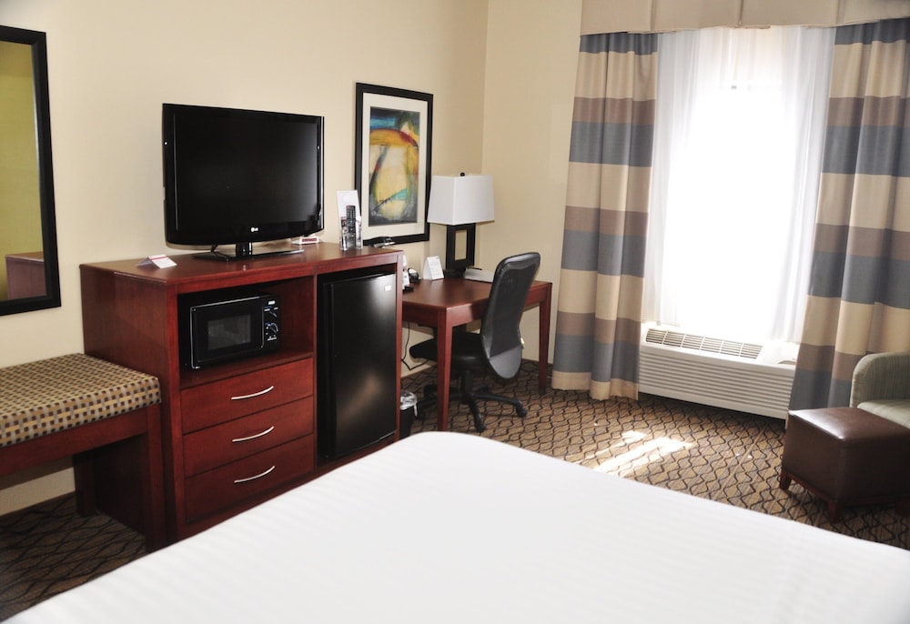 Holiday Inn Express Hotel And Suites Lancaster 28/72