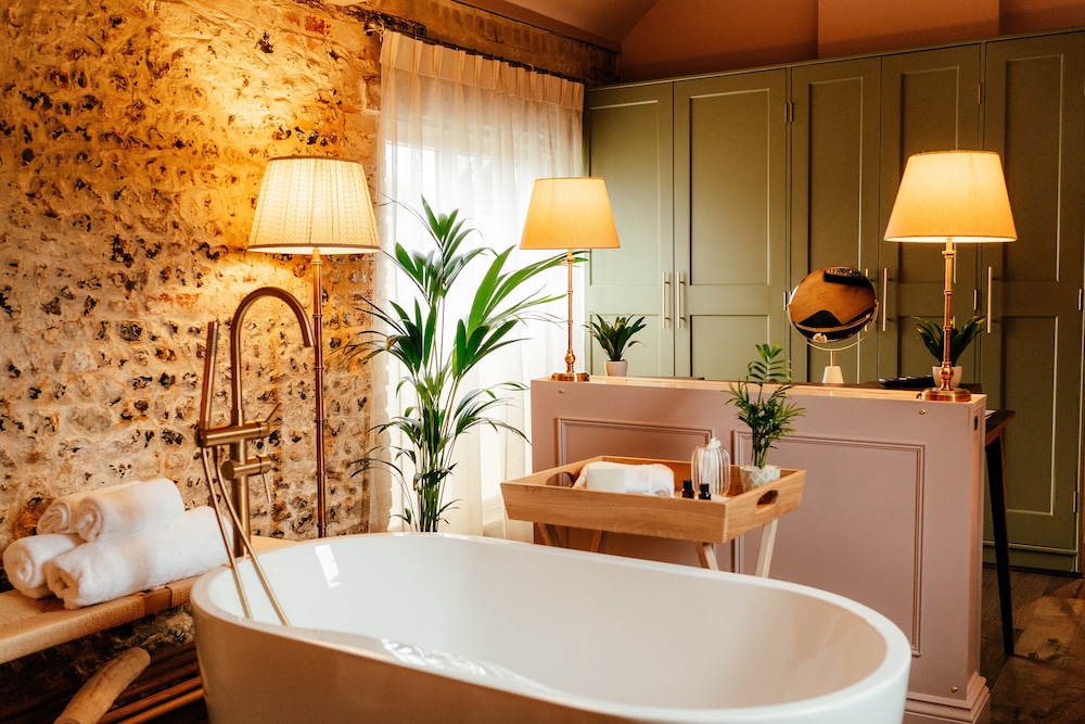 Hayloft, Suite, King Bed, Pet Friendly