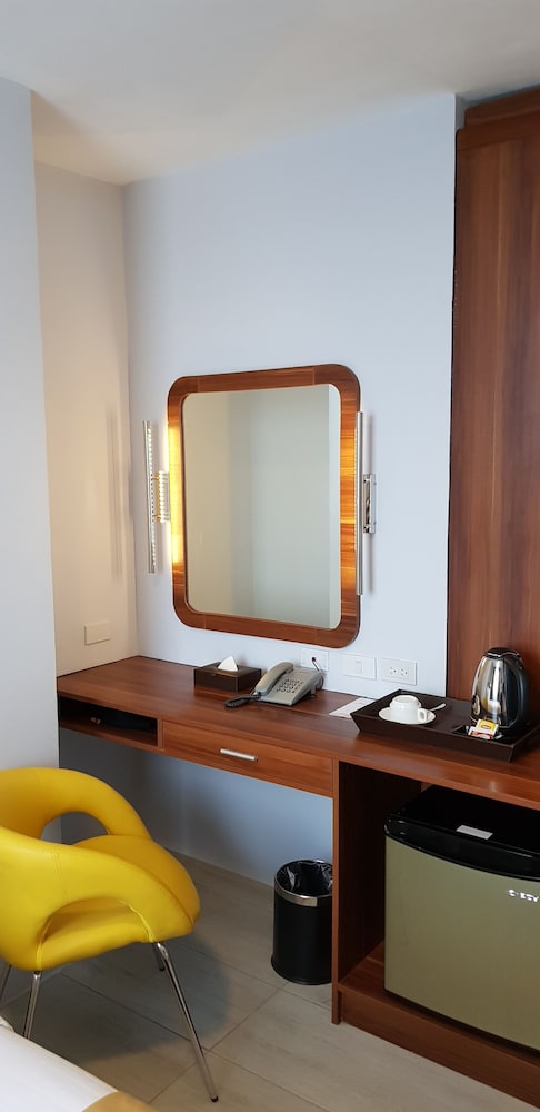 One Central Hotel 32/41