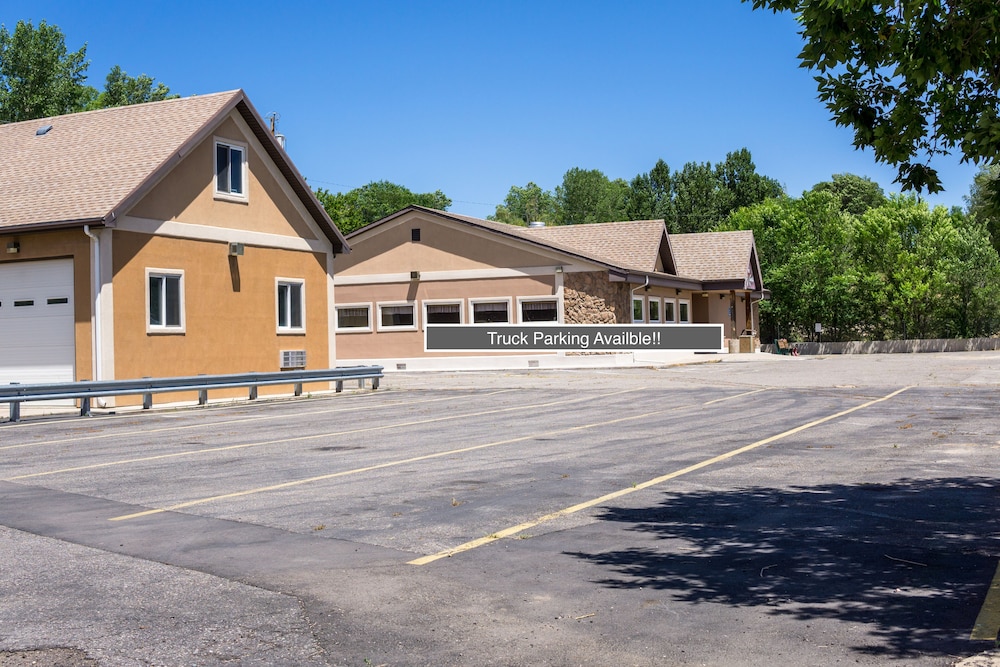 Red River Inn 70/74