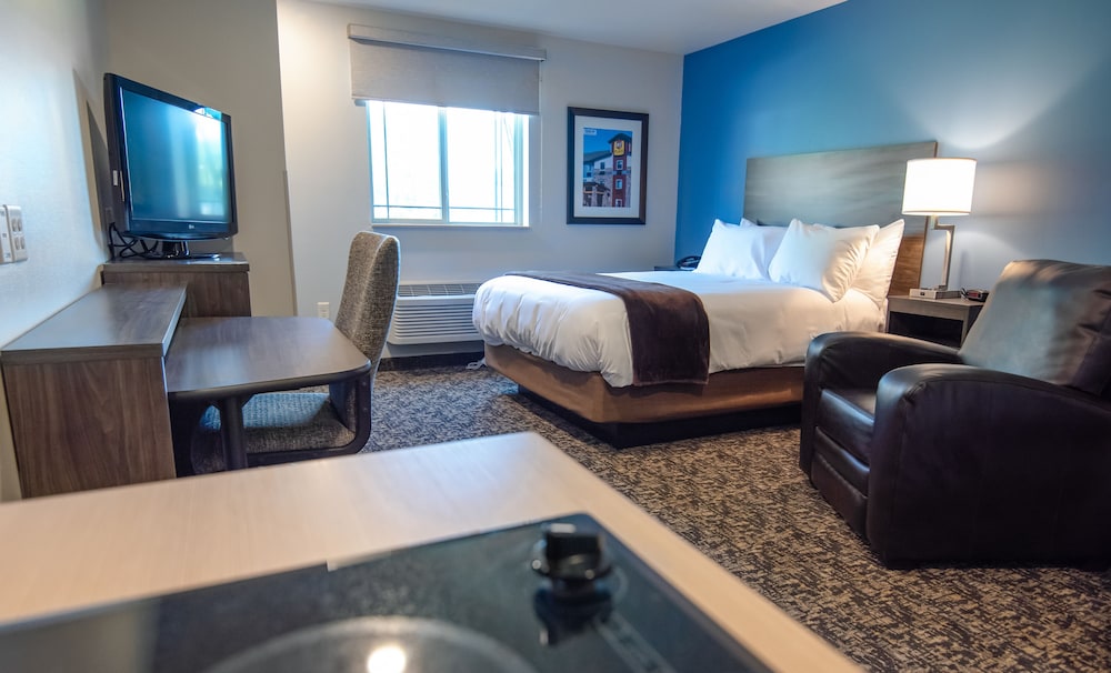 ROOM, QUEEN BED