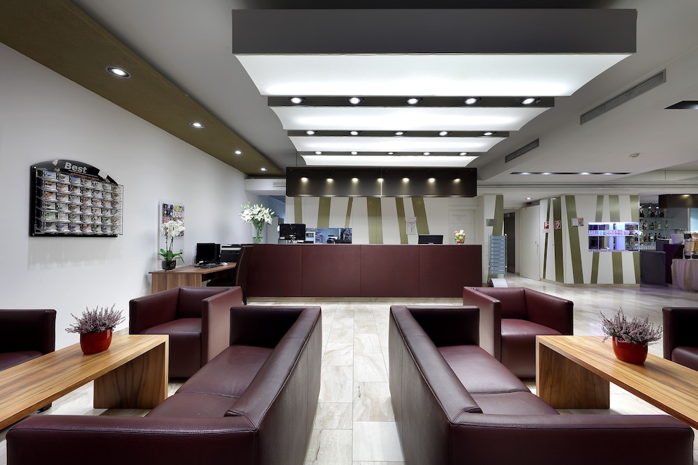 Eurostars Embassy 34/55