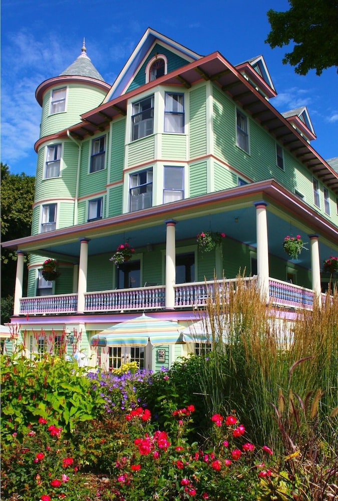 Inn on Mackinac 4/50