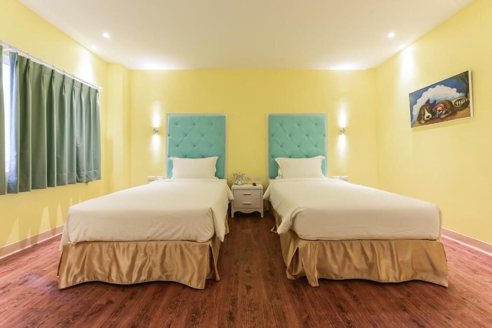 Lion King Hotel 17/34