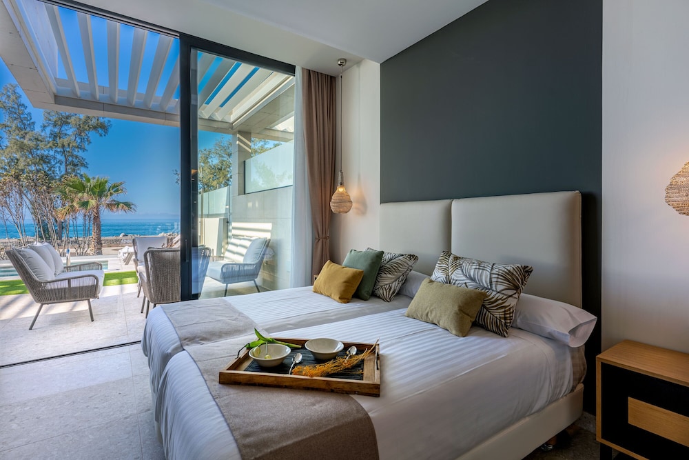 Resort Cordial Santa Agueda and Perchel Beach Club 29/79