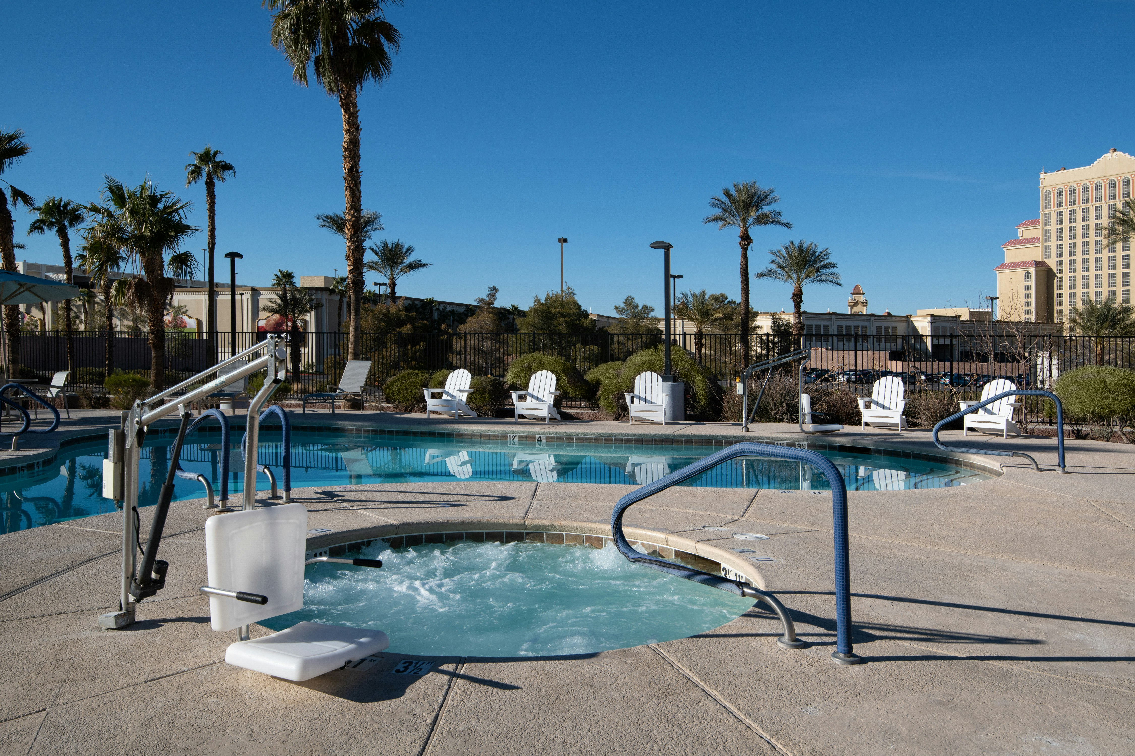 Hampton Inn Suites Las Vegas Henderson 33/61