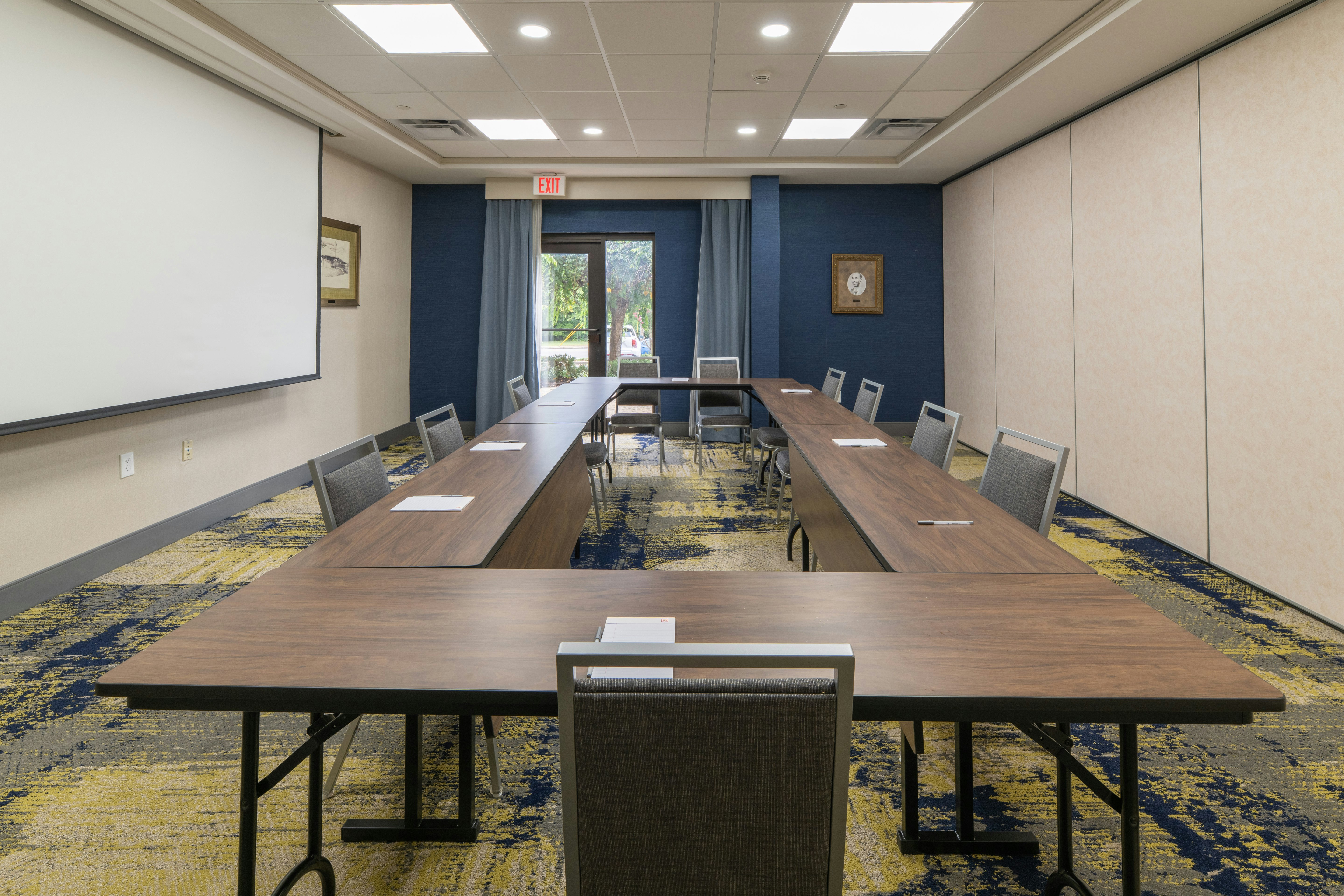 Hampton Inn Suites Florence Downtown 26/30
