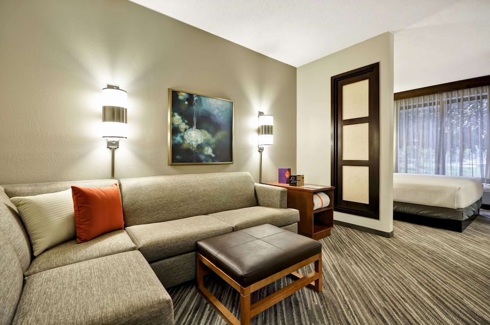 Hyatt Place Tampa Airport/Westshore 30/78