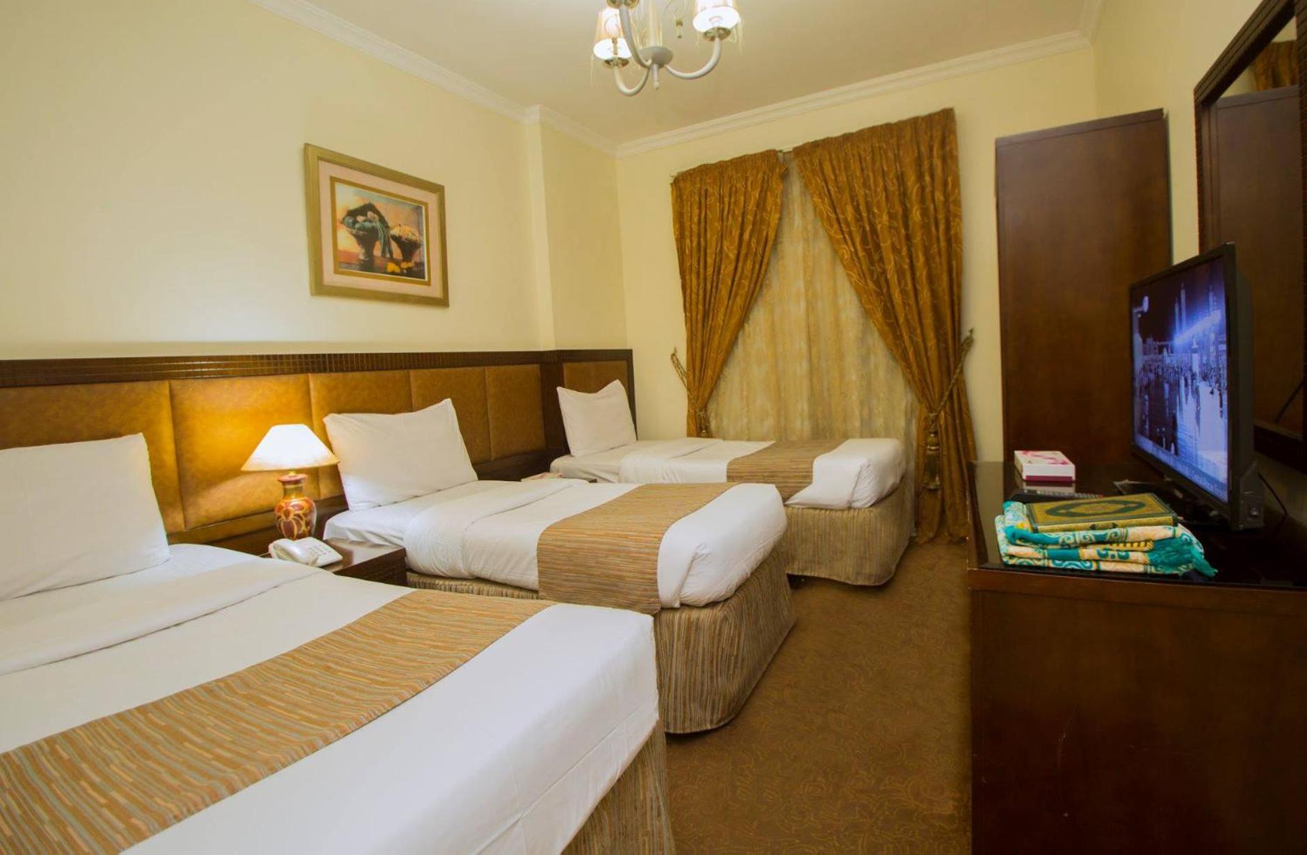 Anwar Al-Zahra Hotel 8/30