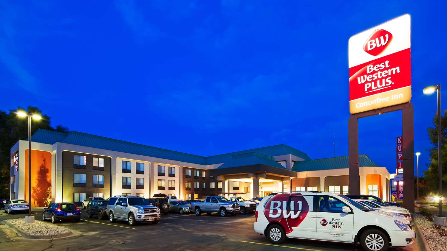 Best Western Plus Cottontree Inn 34/34