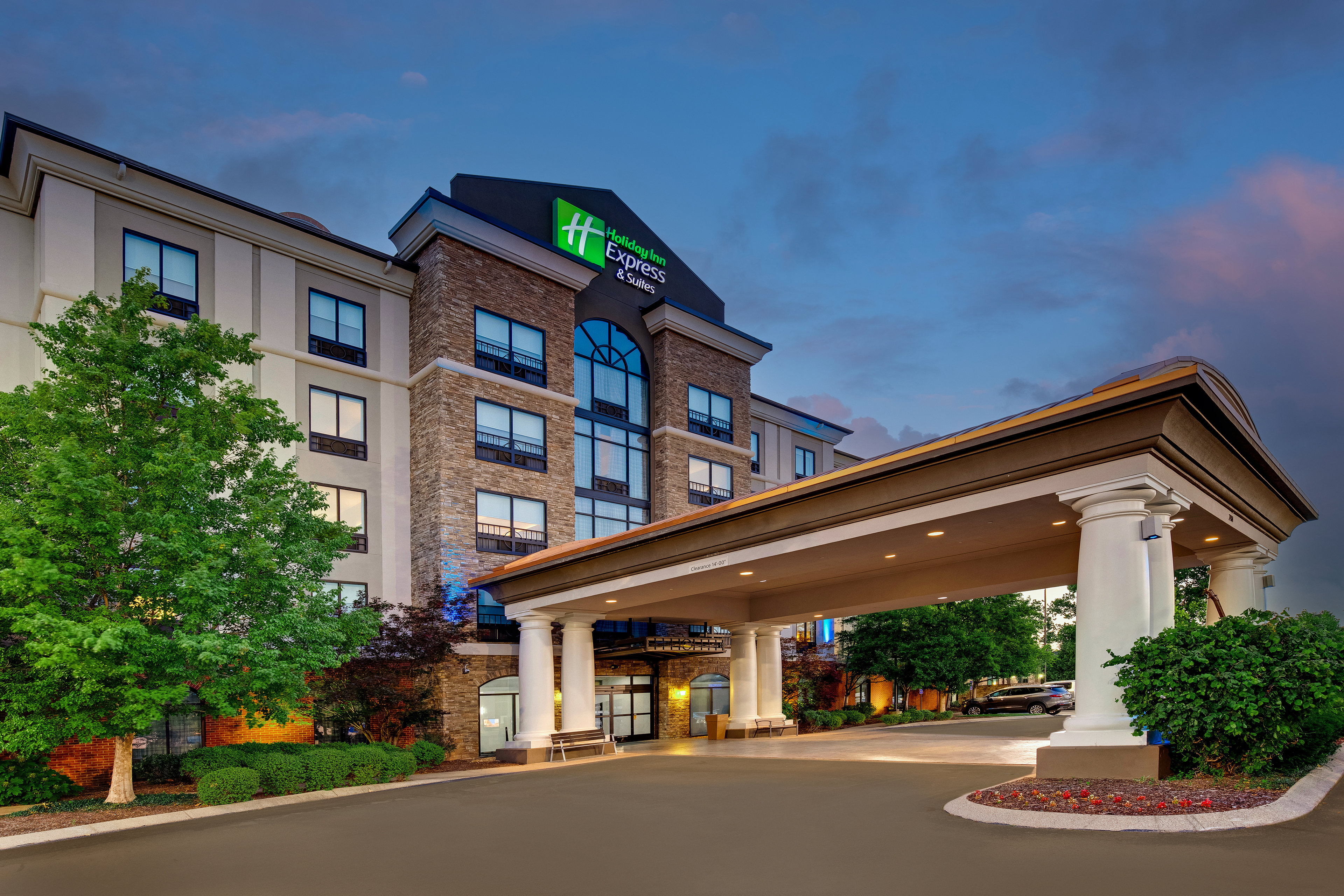 Holiday Inn Express Hotel and Suites Nashville-Opryland 6/64
