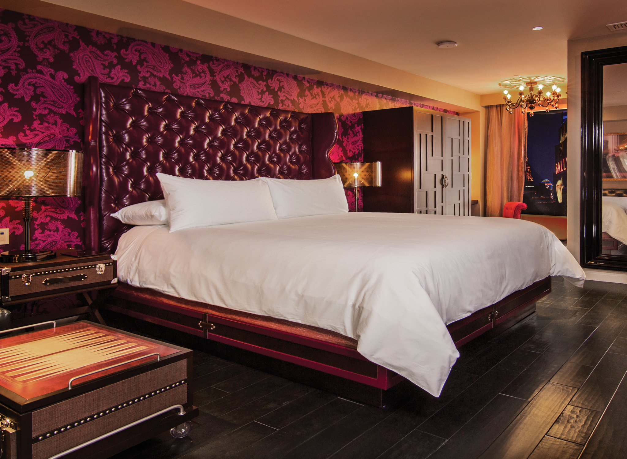 Deluxe, King Bed