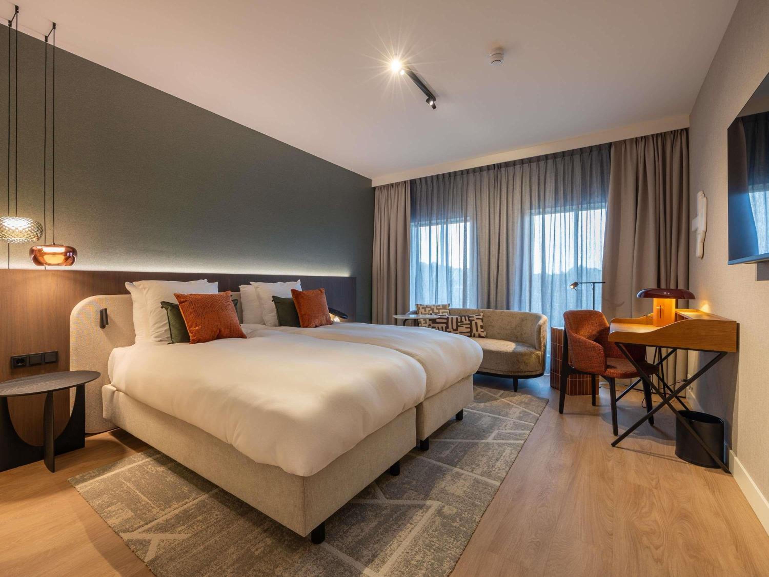 SUPERIOR, TWIN BEDS