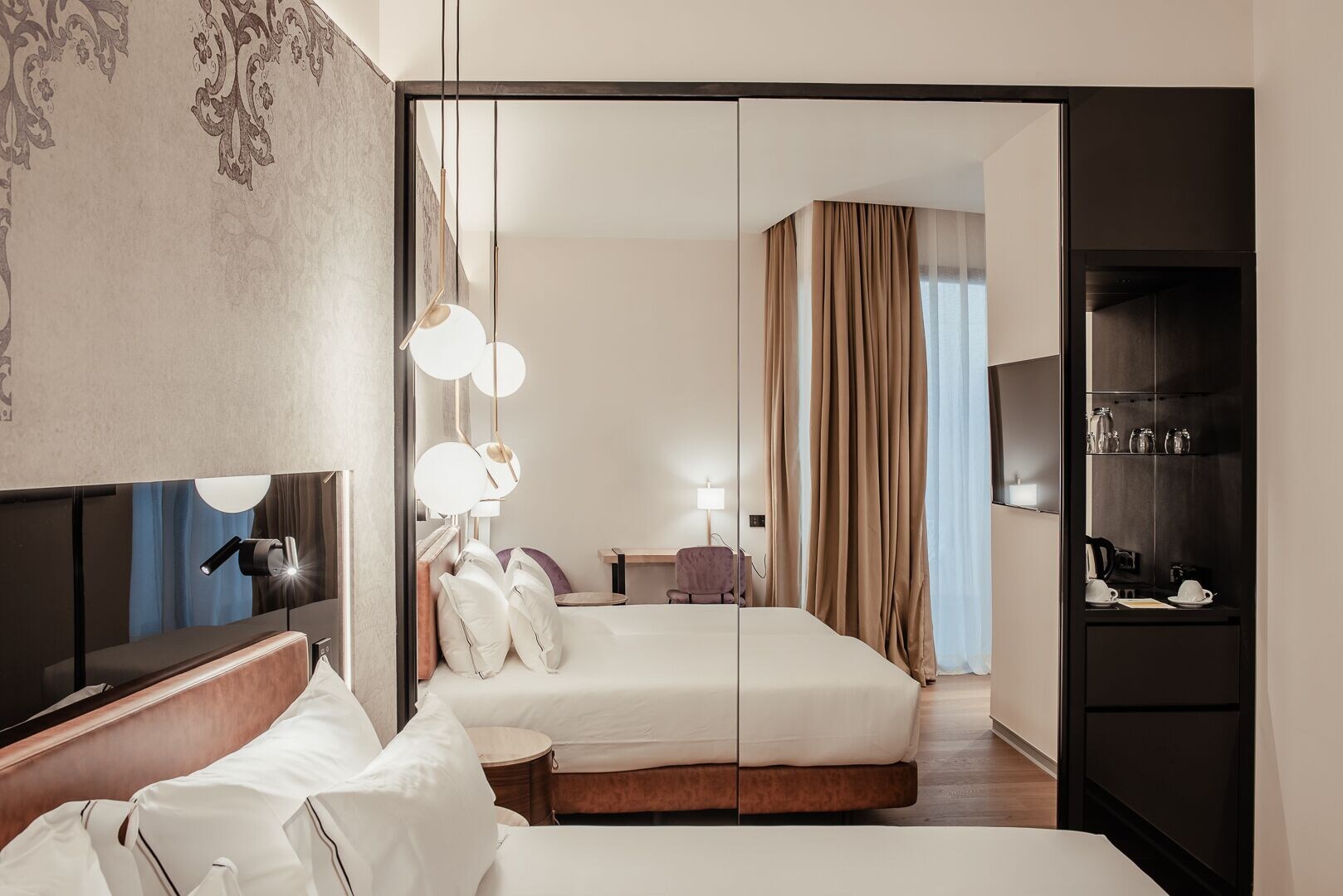 Experience, Suite, Queen Bed, Sofa