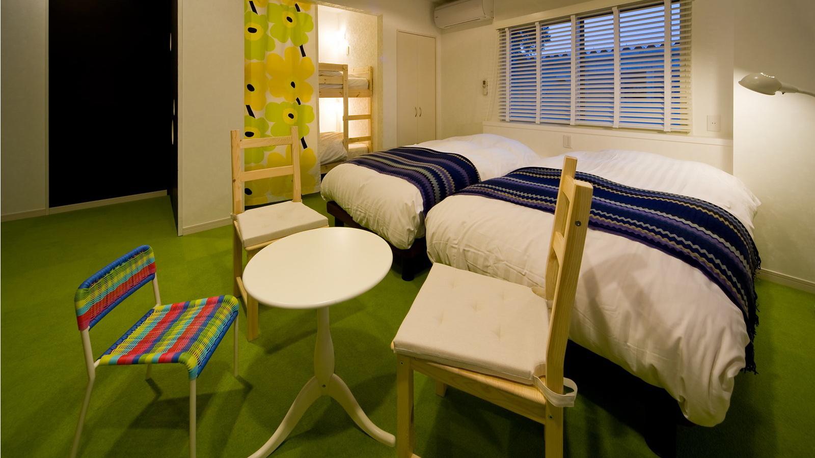 Family, Bunk Bed