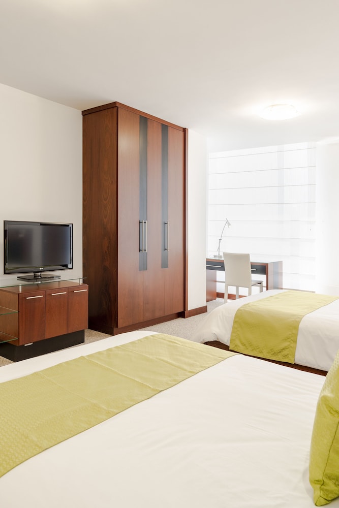 Casben Hotel 11/50