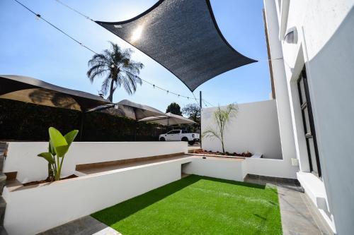 The Royal Bryanston 25/33