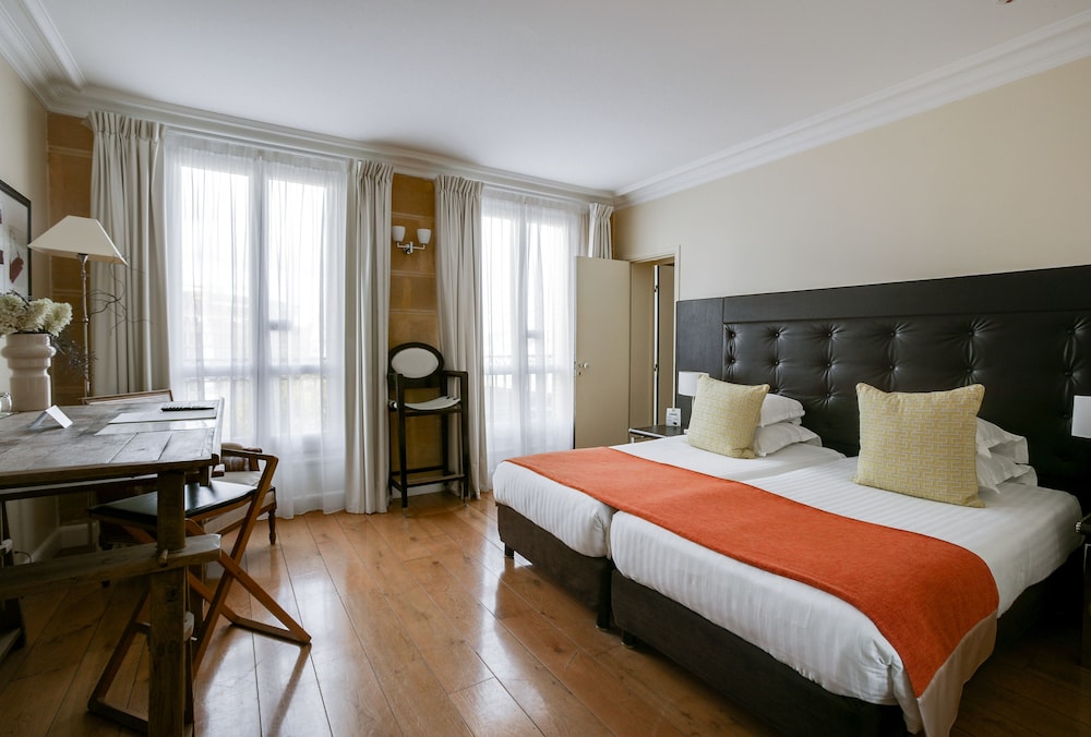 2 ROOMS, FAMILY, PRIVILEGE