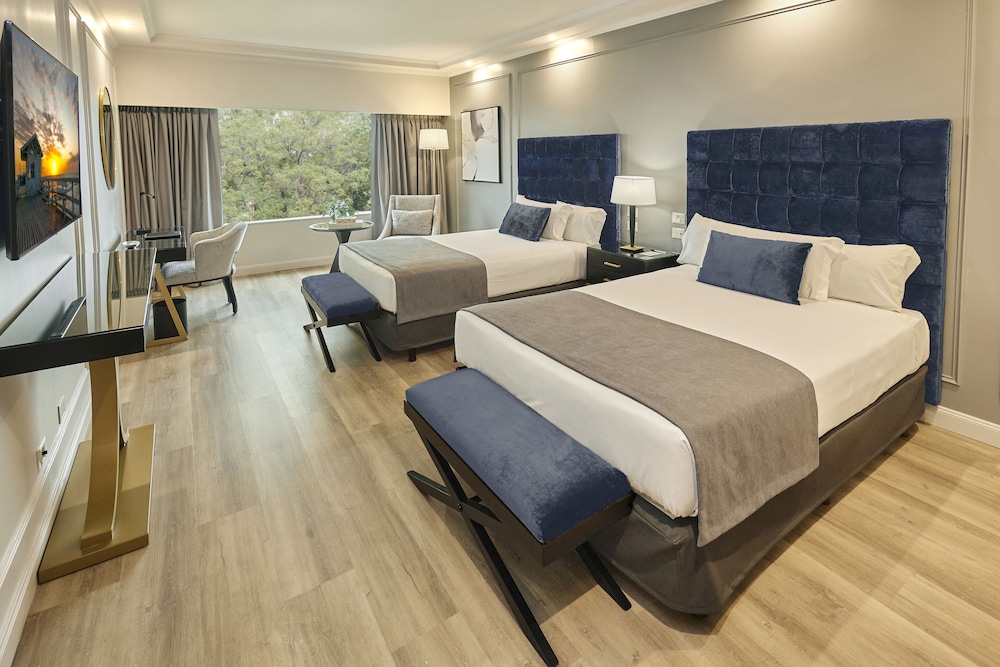 Hotel Emperador Buenos Aires 14/50
