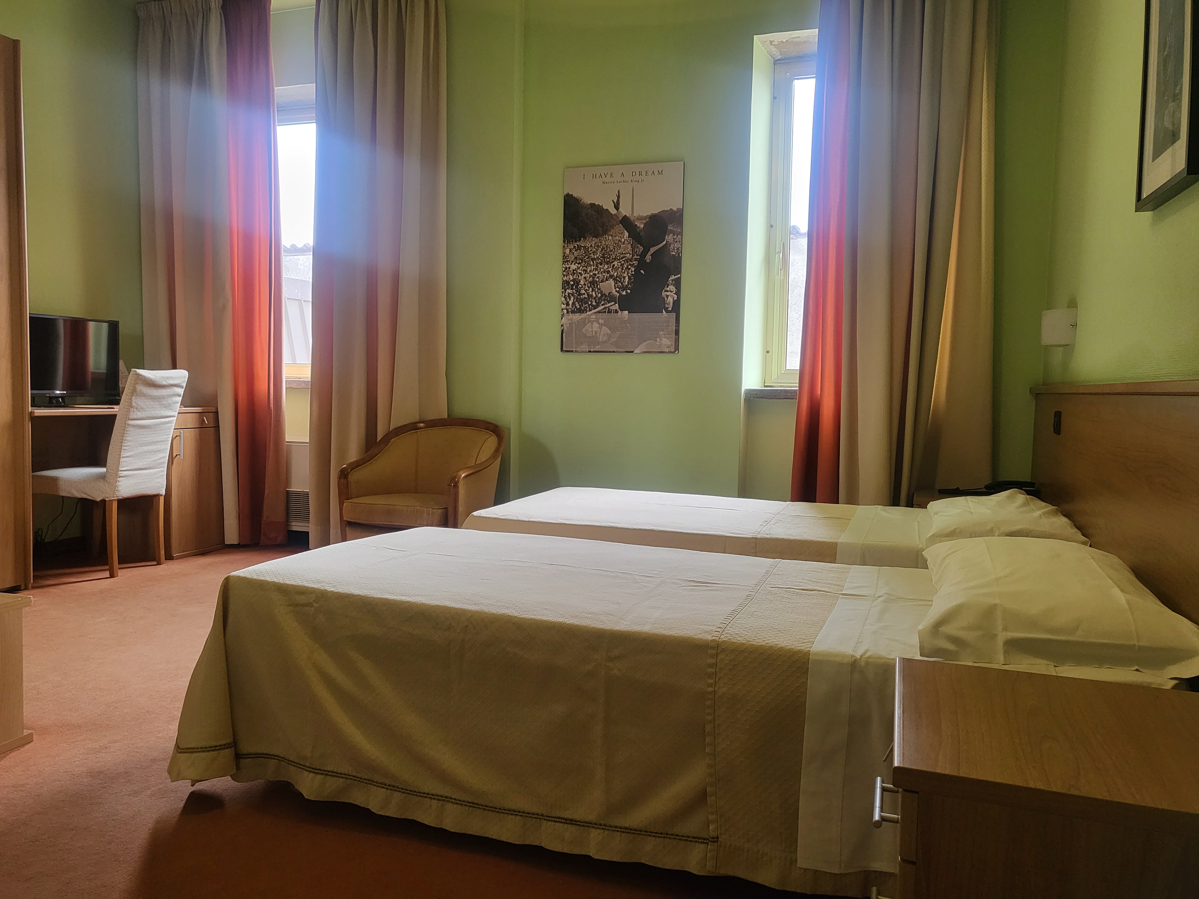 Standard, Twin Beds