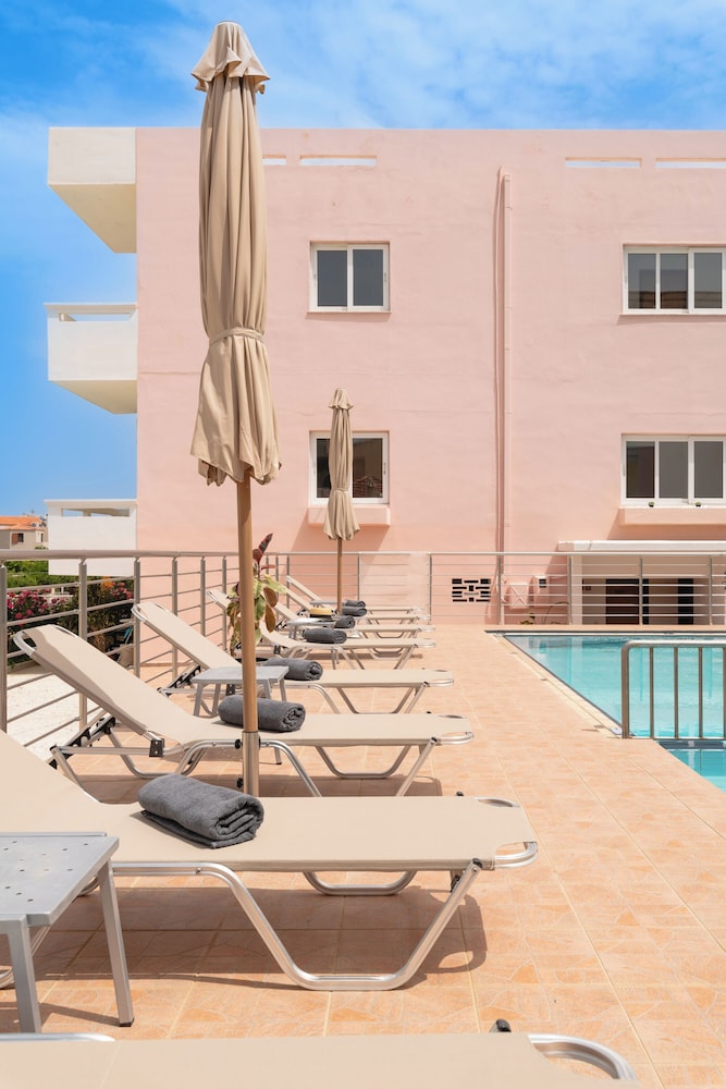 Thelesi Apartments 45/50