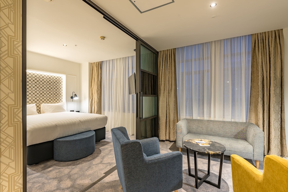 Legacy Airedale Hotel Auckland 29/67