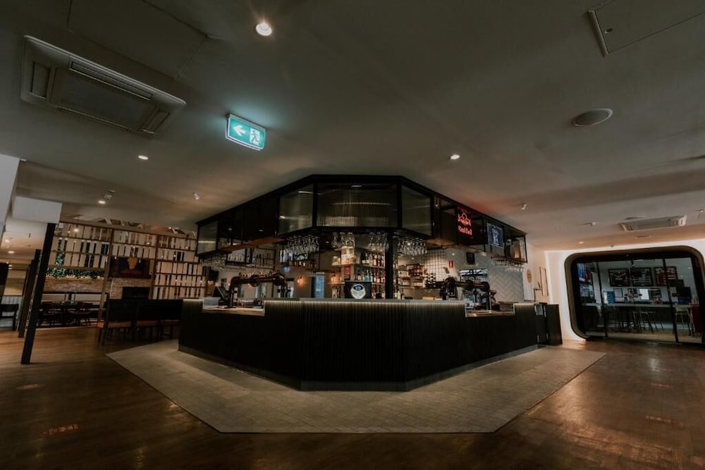 Sydney Junction Hotel 2/30