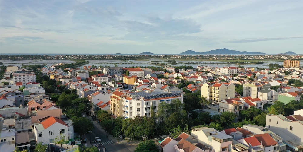Golden Holiday Hoi An Hotel 4/50