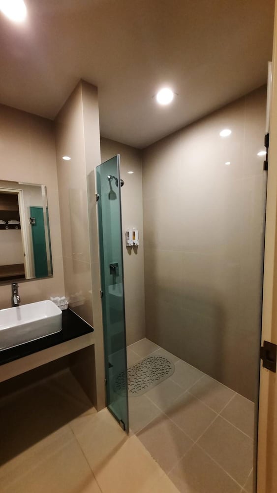 Leosor Hotel 4/58