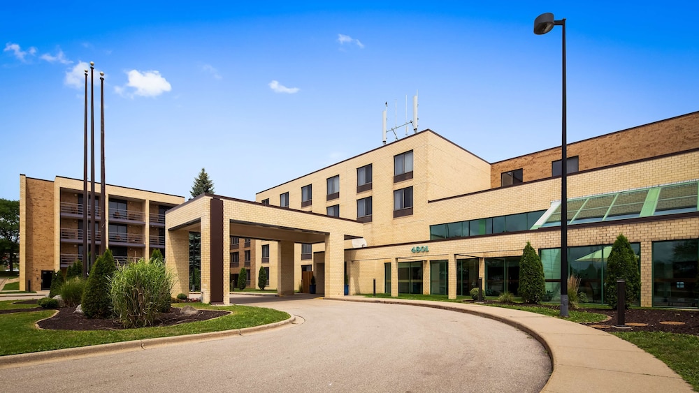Best Western East Towne Suites 1/42