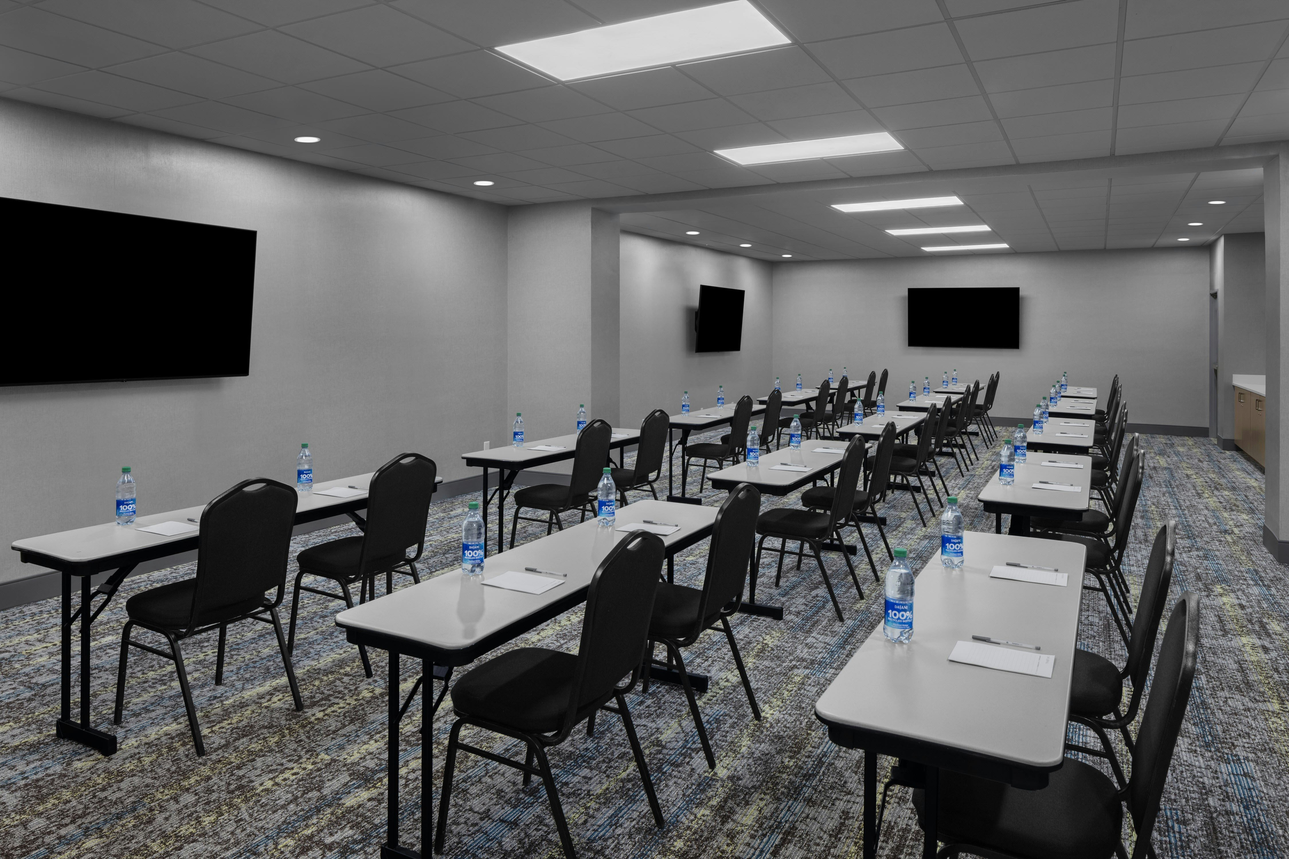 Hampton Inn Cleveland Downtown 35/44