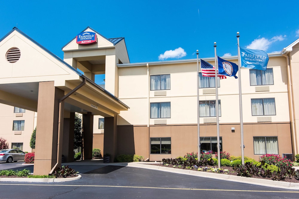 Fairfield Inn And Suites By Marriott Chesapeake 1/33
