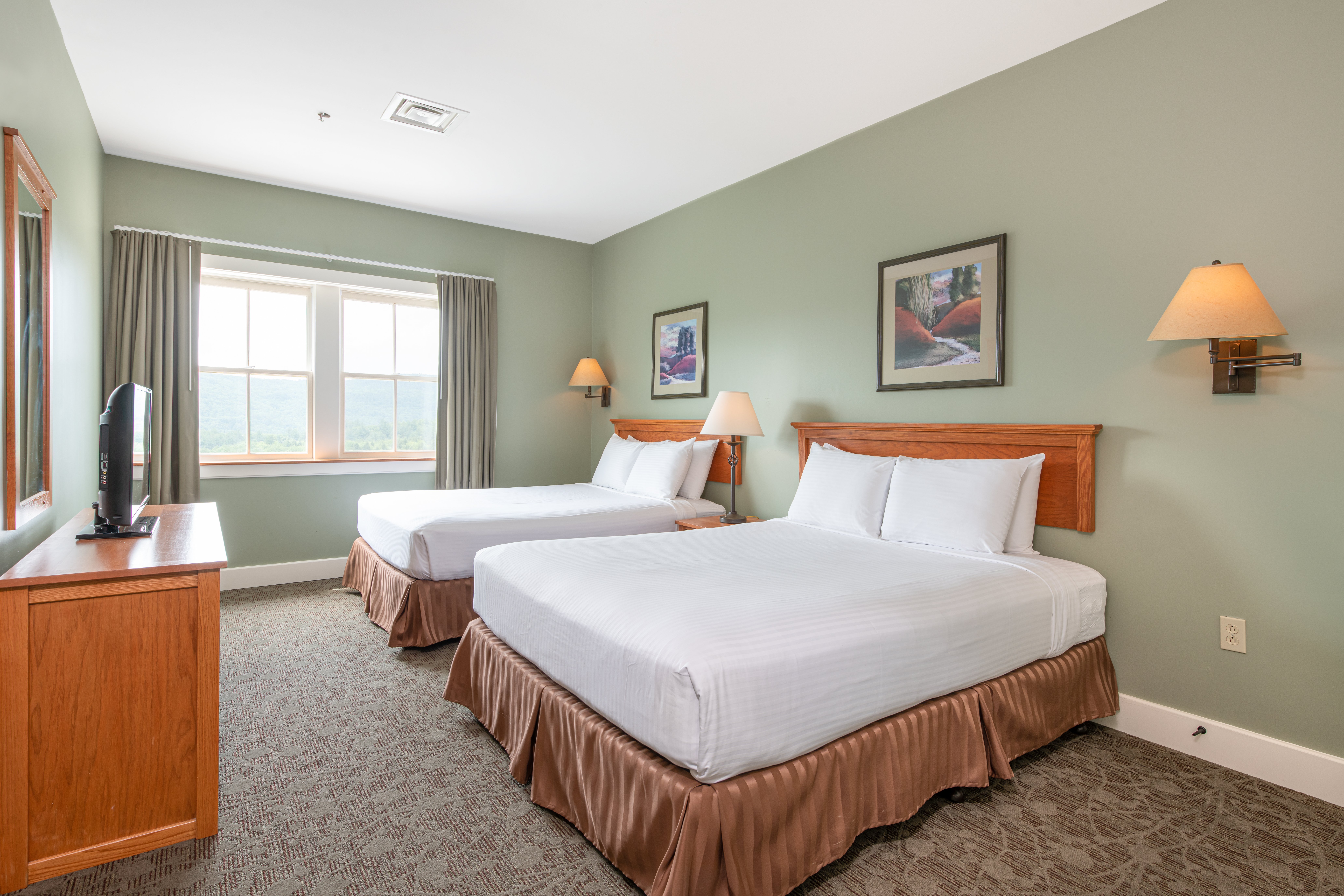 2 Bedrooms, Suite