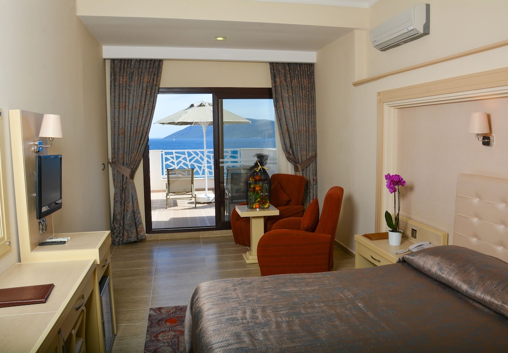 Azka Hotel 45/78