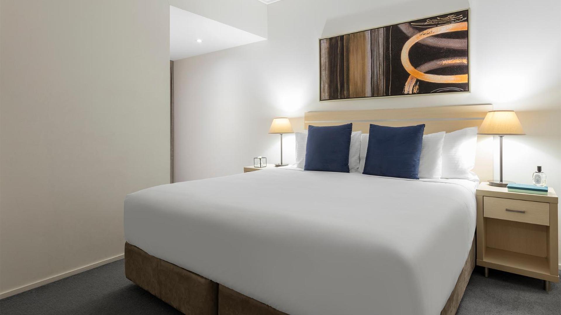 1 Bedroom, Apartment, Queen Bed, River View