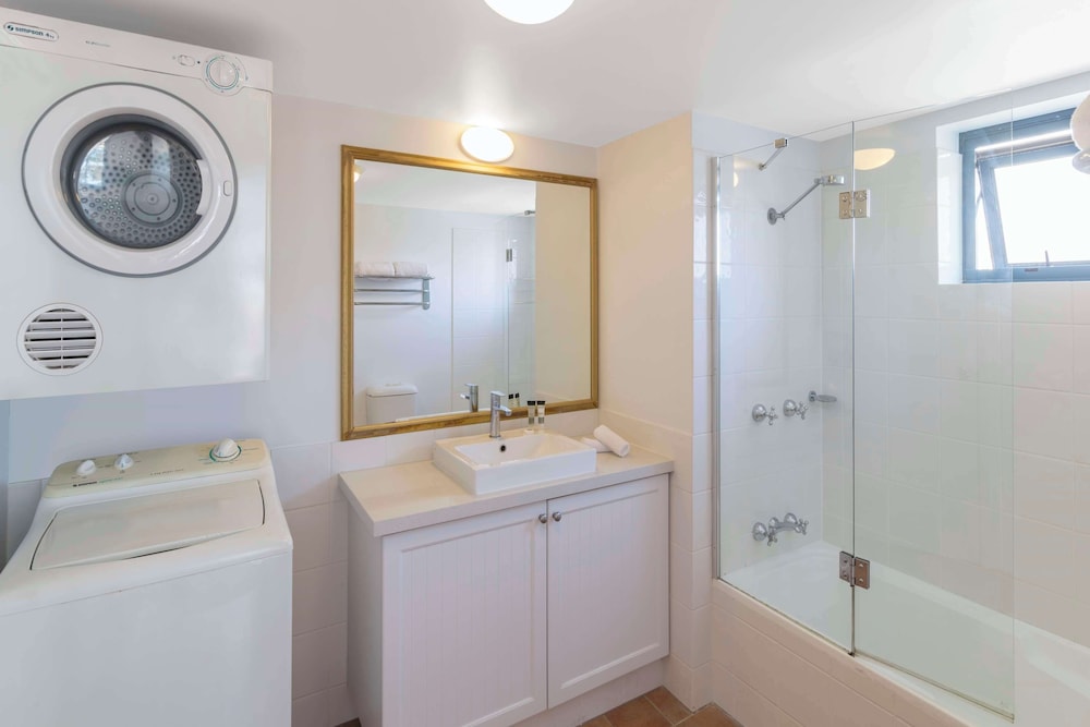 Oaks Gold Coast Calypso Plaza Suites 72/72