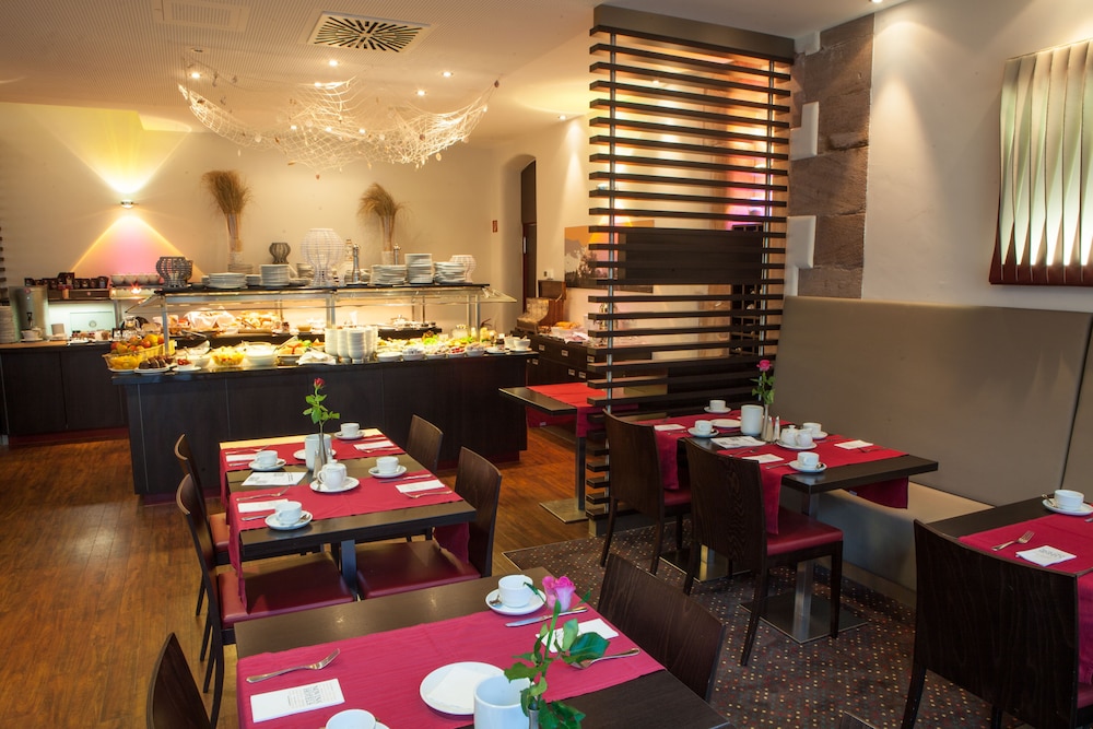 Novina Hotel Tillypark 58/71