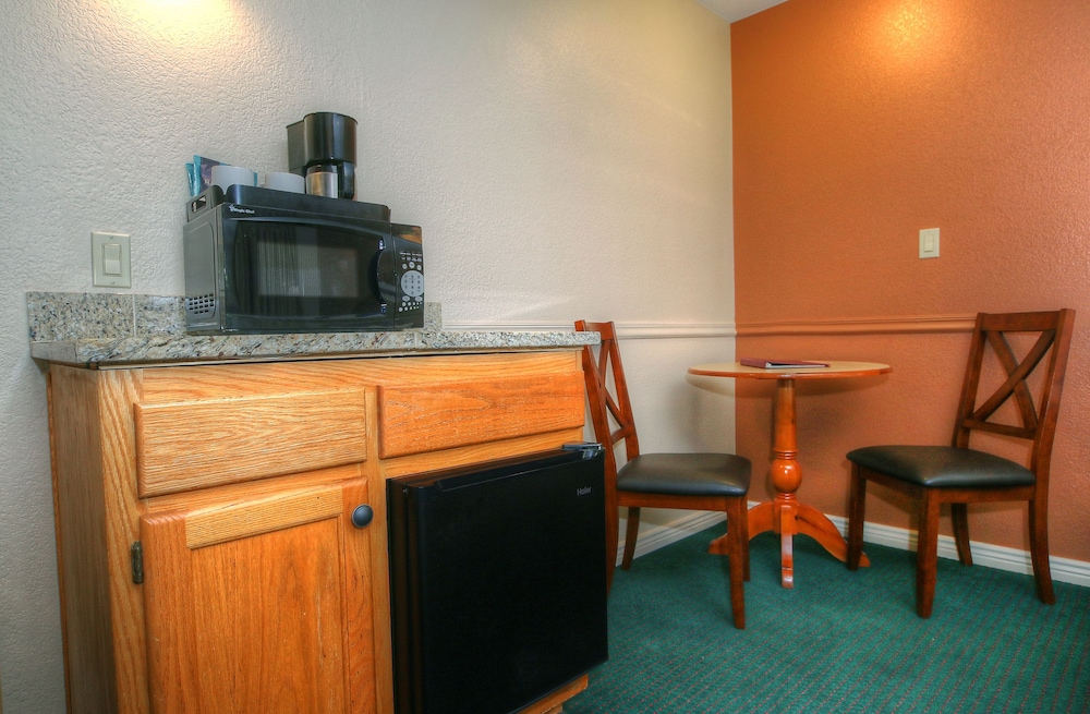 Majestic Mountain Inn 47/68