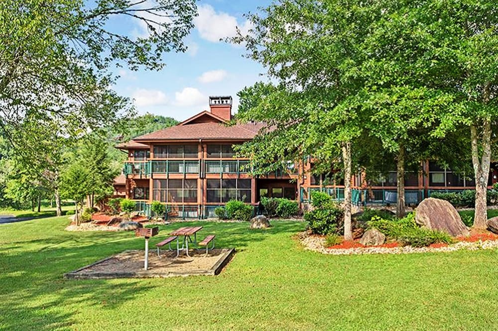 Hilton Vacation Club Bent Creek Golf Village Gatlinburg 9/53