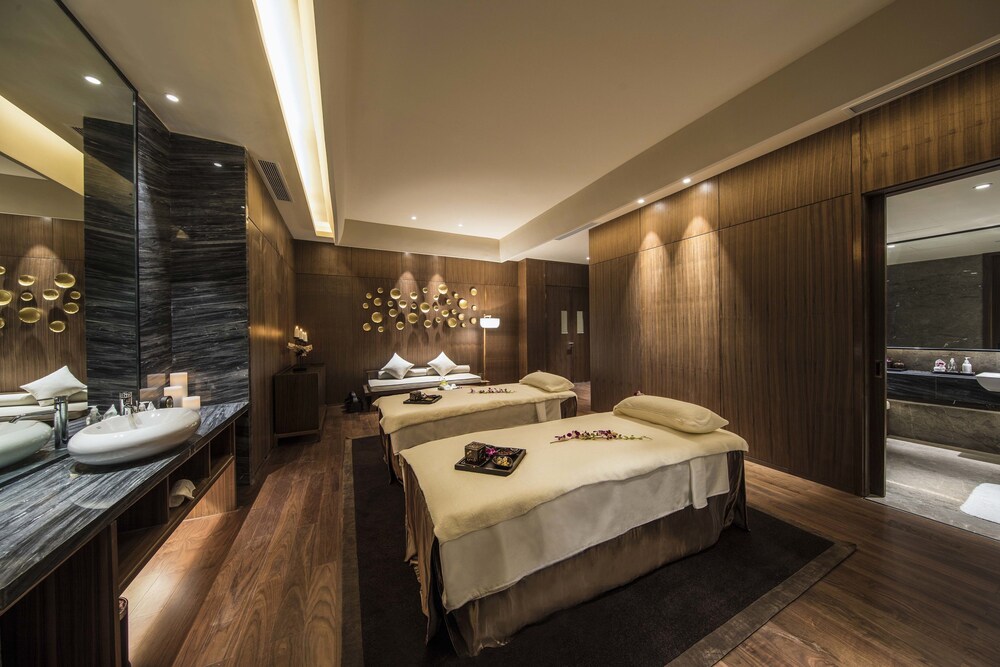 The QUBE Hotel Xiangyang 10/40