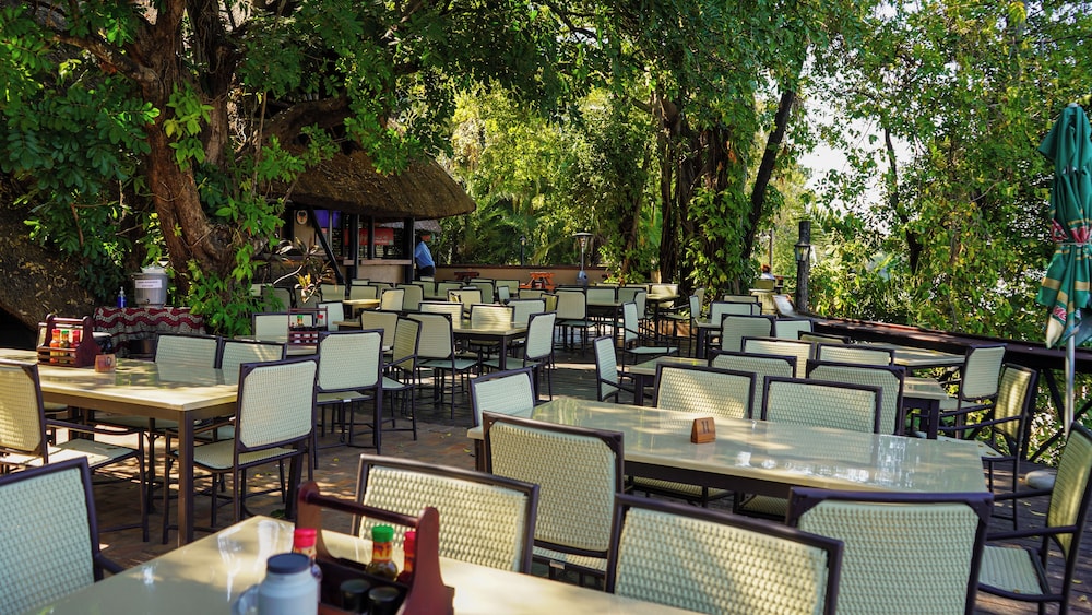 Victoria Falls Waterfront 59/74