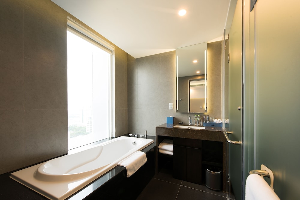 Novotel Suites Hanoi 25/70