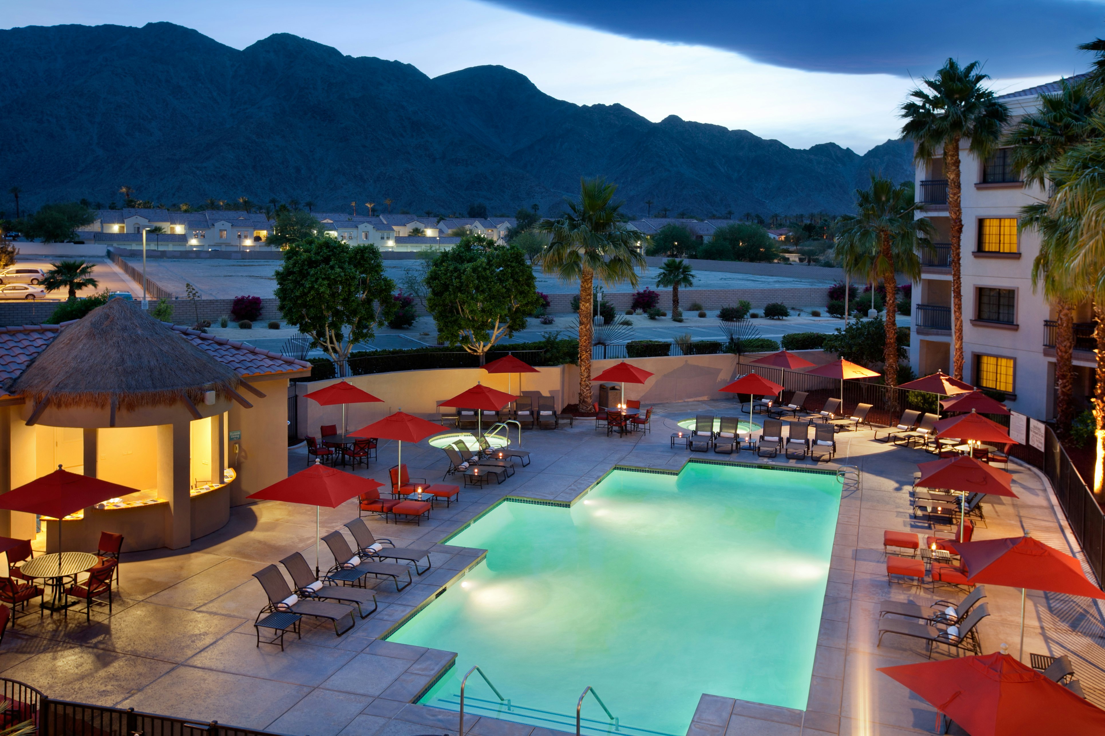Embassy Suites La Quinta & Spa 83/85