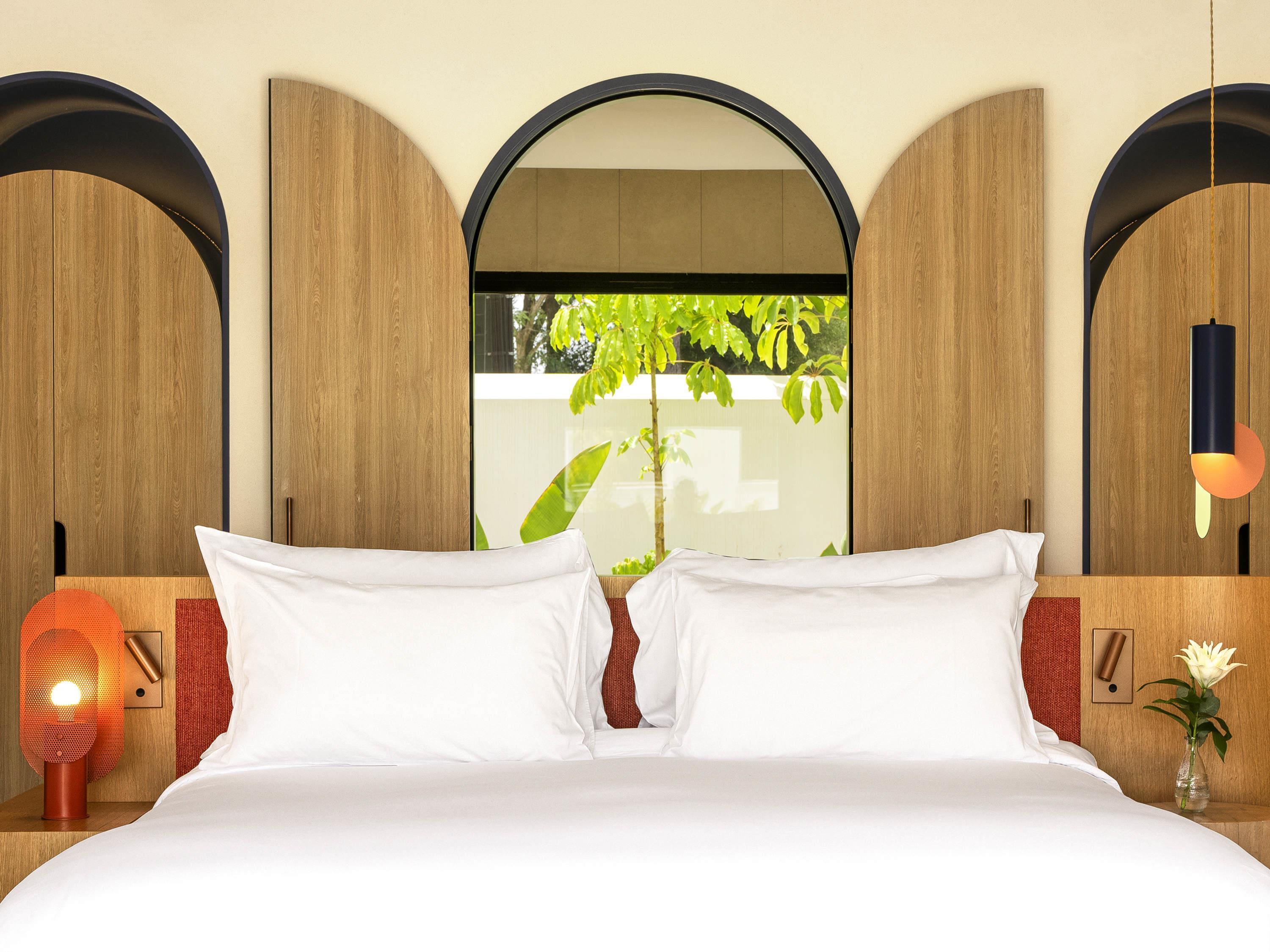 غرفة بسرير مزدوج بشرفة، SO/Sotogrande Spa & Golf Resort Hotel 2/7