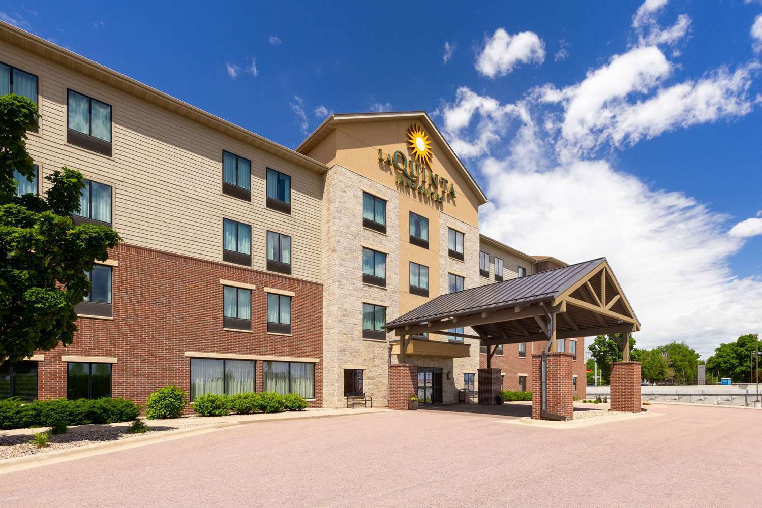 La Quinta Inn Suites By Wyndham Sioux Falls 2/55