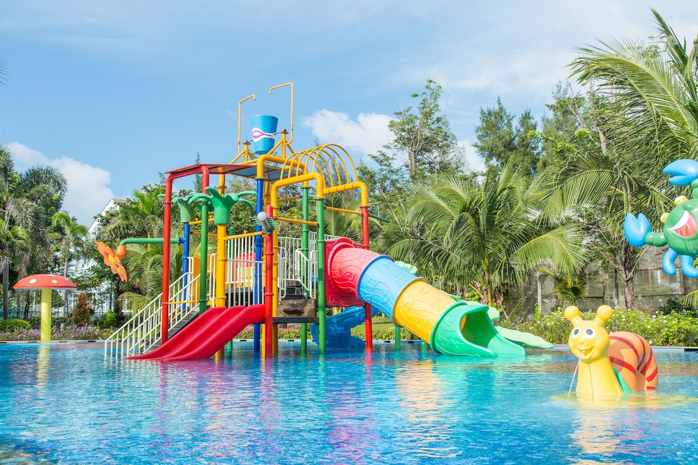 Carmelina Beach Resort 67/78