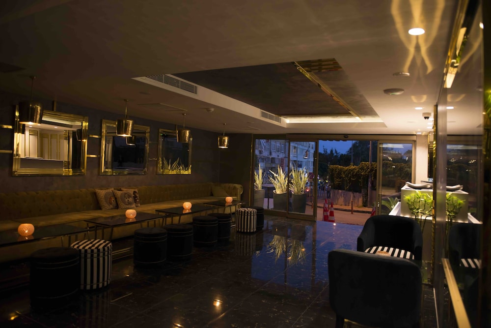 Sky Kamer Boutique Hotel 8/78