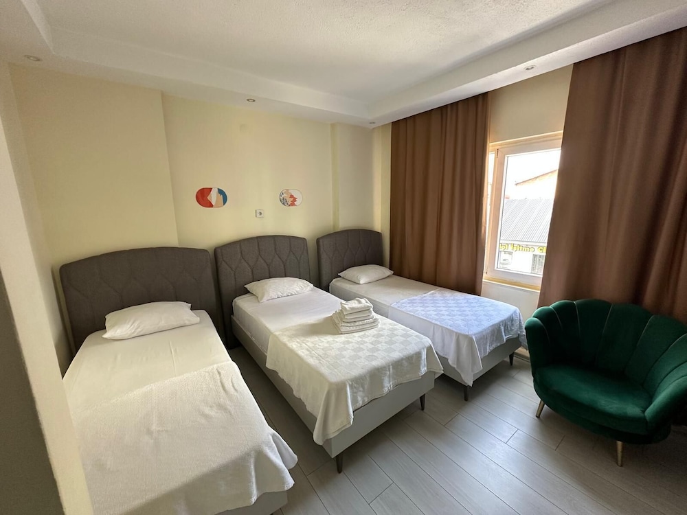 Naval Hotel Yalova 12/39