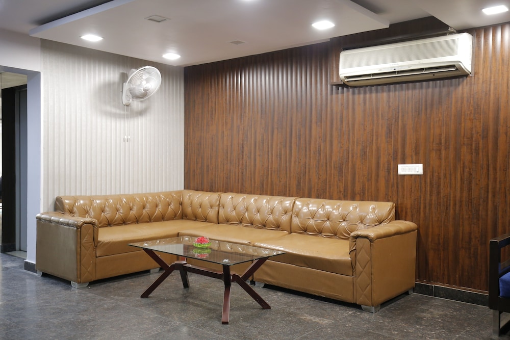 HOTEL DELHI PRIDE 32/42