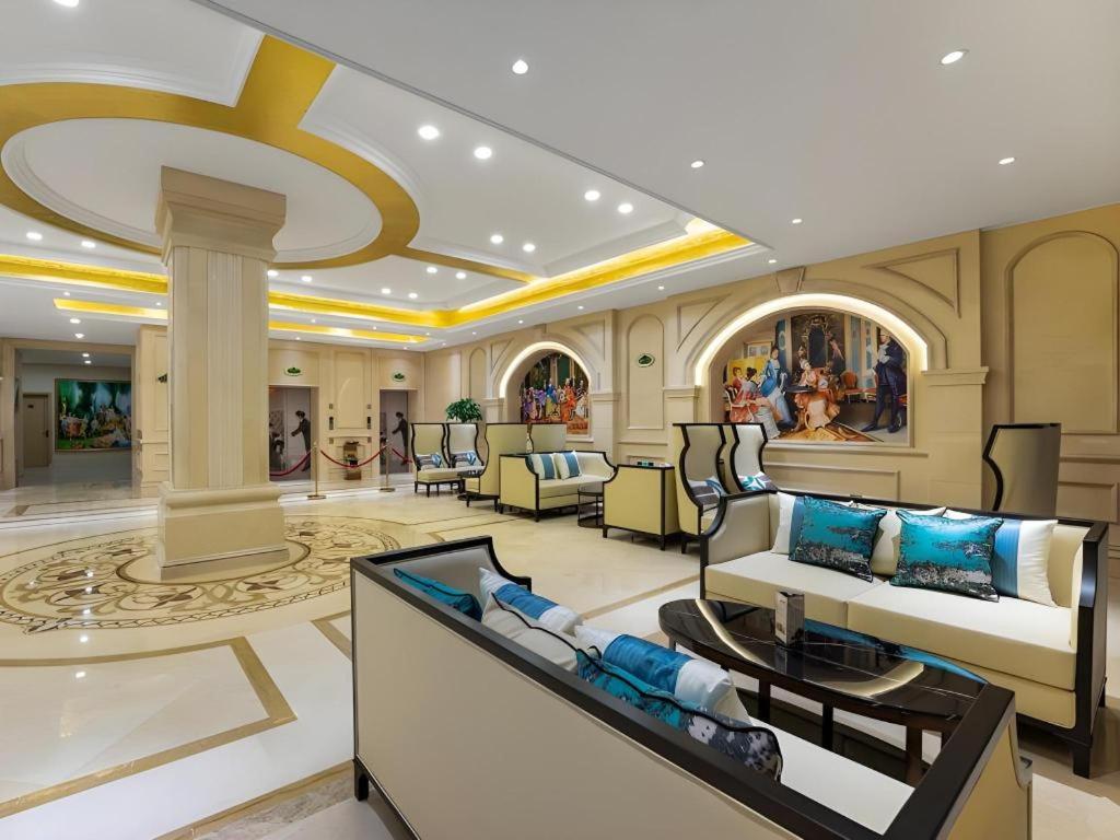 Vienna Hotel (Wuhan Jiangang Metro Station) 13/59